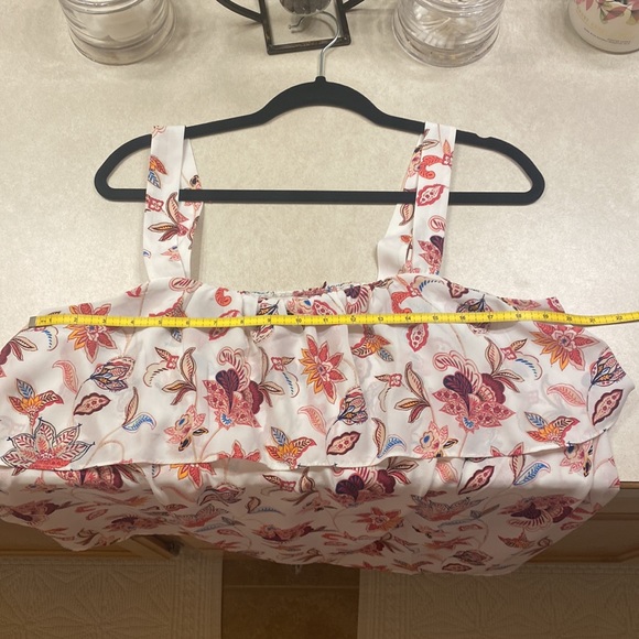 NWOT.  Loft outlet chiffon tank top. - Picture 6 of 6